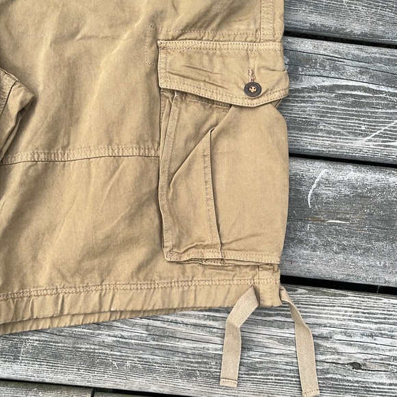 NWT American Eagle Longboard Cotton Khaki Cargo Shorts Size 42 - Picture 2 of 9